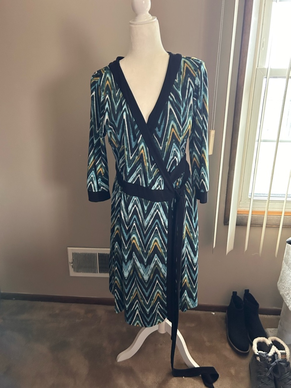 Lucie Lu multi color wrap dress. Size 1X